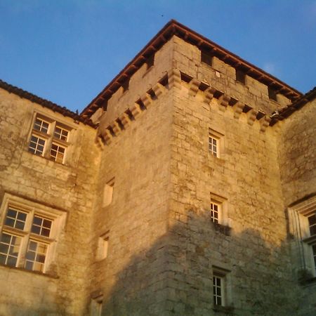 Chateau De Fourcès Kültér fotó