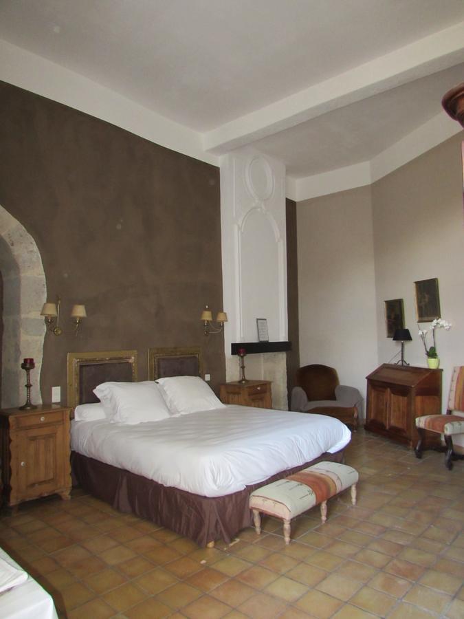 Chateau De Fourcès Kültér fotó